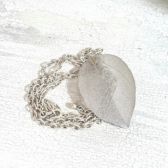 Lovely Long Silver Dipped Leaf Charm Necklace - Picture 6 of 8